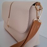 کیف پاسپورتی دکمه دار