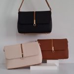 کیف پاسپورتی دکمه دار